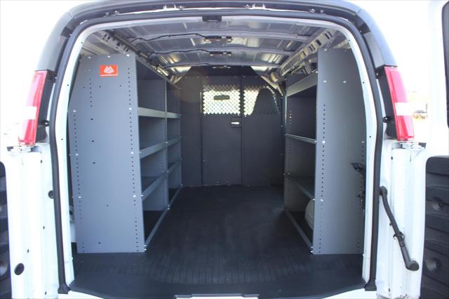 2026 Chevrolet Express Cargo Van 2500 Regular Wheelbase, WT, RWD