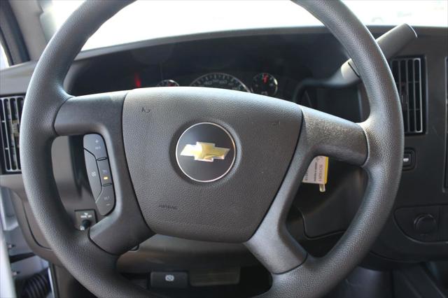 2026 Chevrolet Express Cargo Van 2500 Regular Wheelbase, WT, RWD
