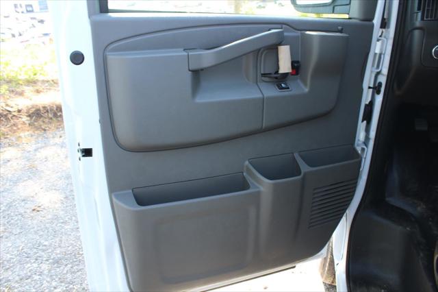 2026 Chevrolet Express Cargo Van 2500 Regular Wheelbase, WT, RWD