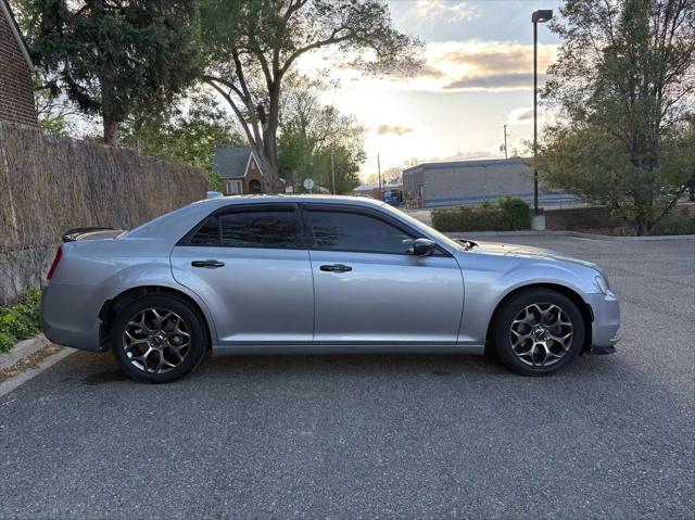 2017 Chrysler 300 AWD