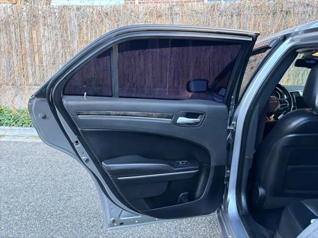 2017 Chrysler 300 AWD