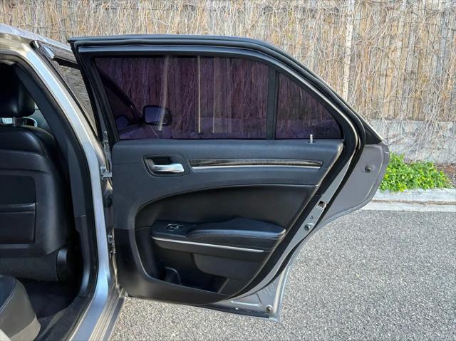 2017 Chrysler 300 AWD