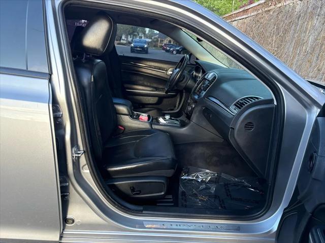 2017 Chrysler 300 AWD