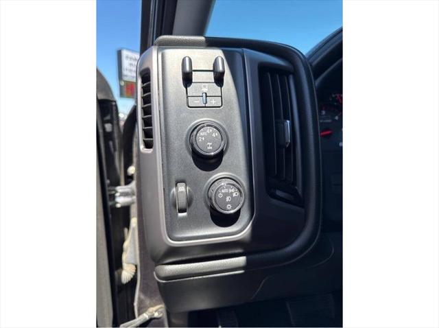 2015 GMC Sierra 1500 SLT Pickup 4D 5 3/4 ft
