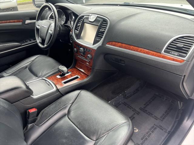 2014 Chrysler 300 Base 4dr Sedan