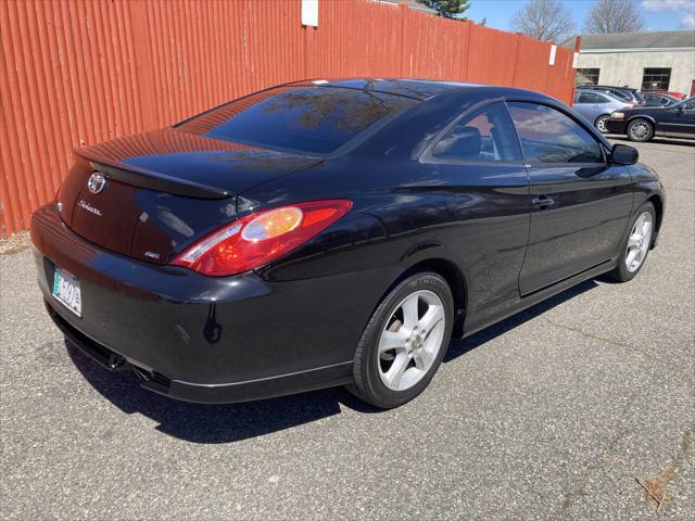 2004 Toyota Camry SE