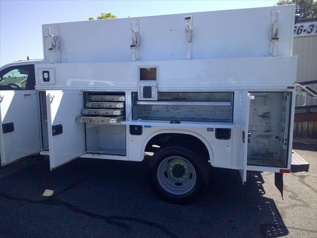 2019 Ford F-550 4X4 2dr Regular Cab 145.3 205.3 in. WB