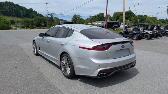 2018 Kia Stinger Base 4dr Sedan