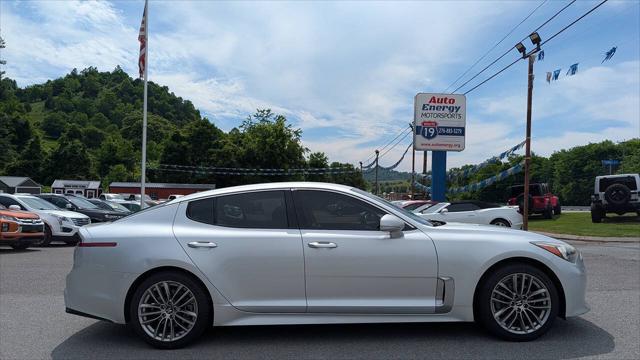 2018 Kia Stinger Base 4dr Sedan