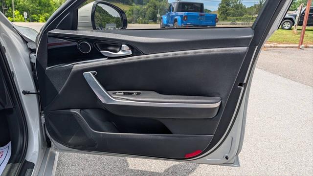 2018 Kia Stinger Base 4dr Sedan