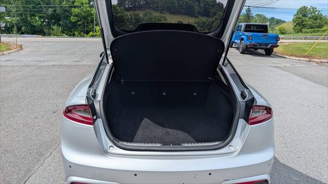 2018 Kia Stinger Base 4dr Sedan