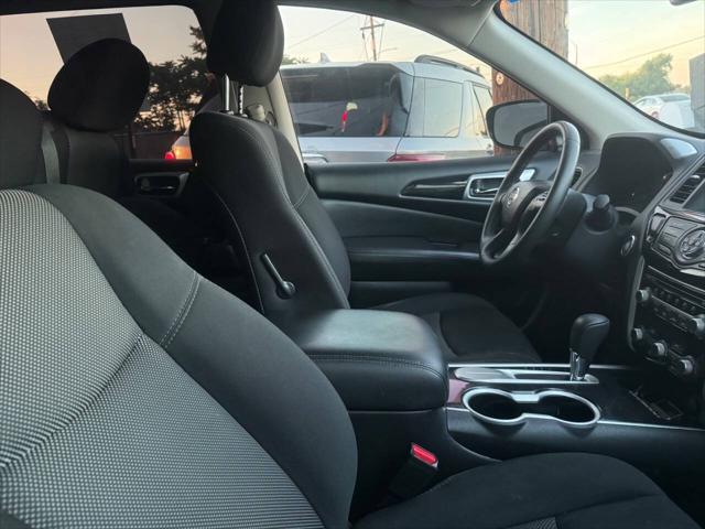 2019 Nissan Pathfinder SV