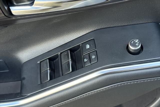 2022 Toyota Highlander Hybrid Platinum