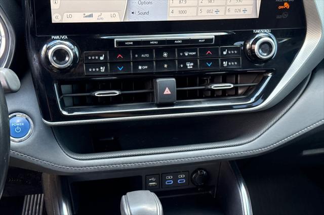 2022 Toyota Highlander Hybrid Platinum