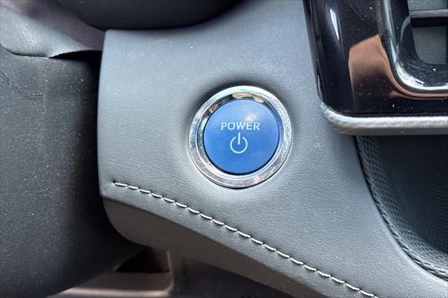 2022 Toyota Highlander Hybrid Platinum