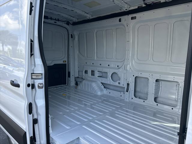 2026 Ford Transit Base