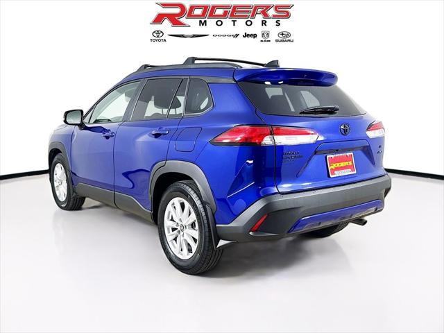 2025 Toyota Corolla Cross LE