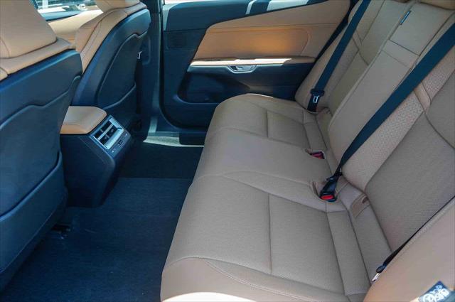 2026 Lexus ES 350 Premium