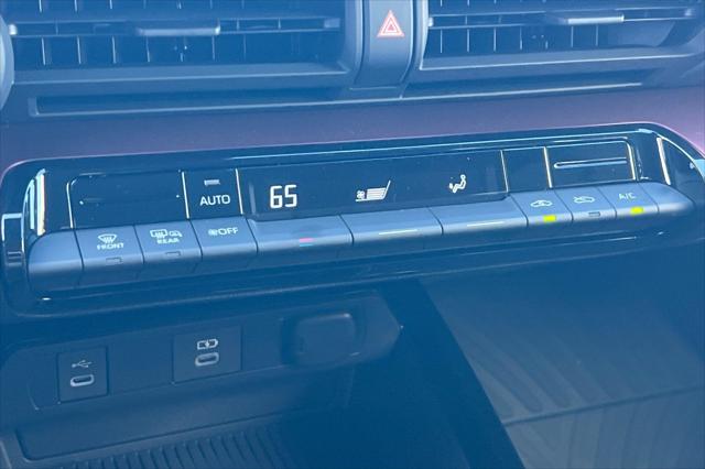 2026 Toyota Prius Plug-In SE