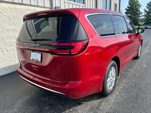 2027 Chrysler Pacifica PACIFICA SELECT