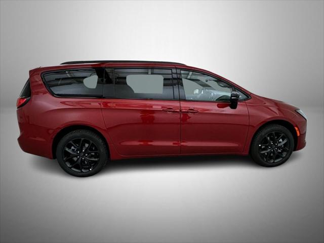2027 Chrysler Pacifica Limited