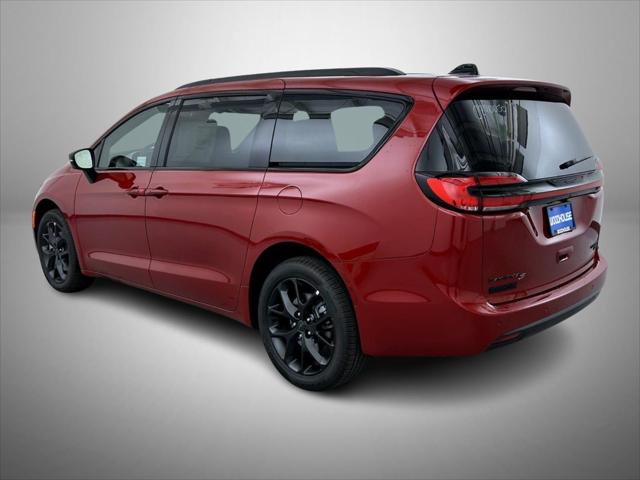 2027 Chrysler Pacifica Limited