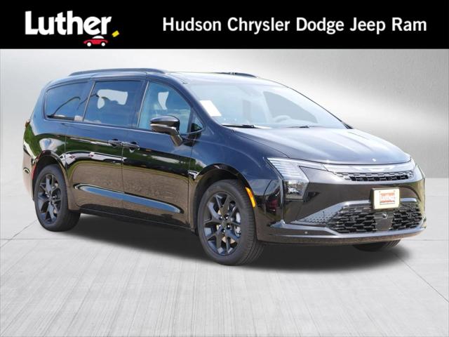 2027 Chrysler Pacifica Limited for sale in Hudson, WI