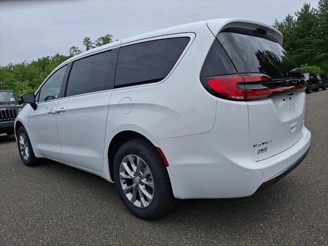 2027 Chrysler Pacifica PACIFICA SELECT AWD 2027 Chrysler Pacifica PACIFICA SELECT AWD