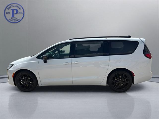 2027 Chrysler Pacifica Limited
