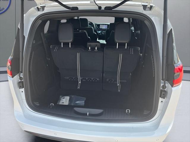 2027 Chrysler Pacifica Limited