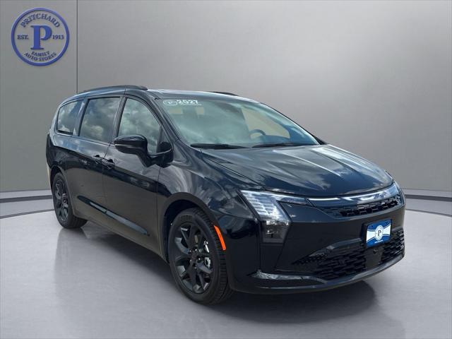 2027 Chrysler Pacifica Limited for sale in Forest City, IA