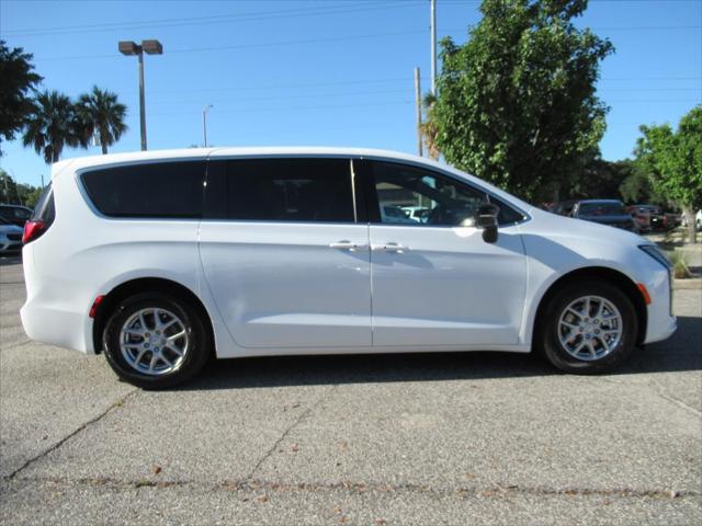 2027 Chrysler Pacifica PACIFICA SELECT