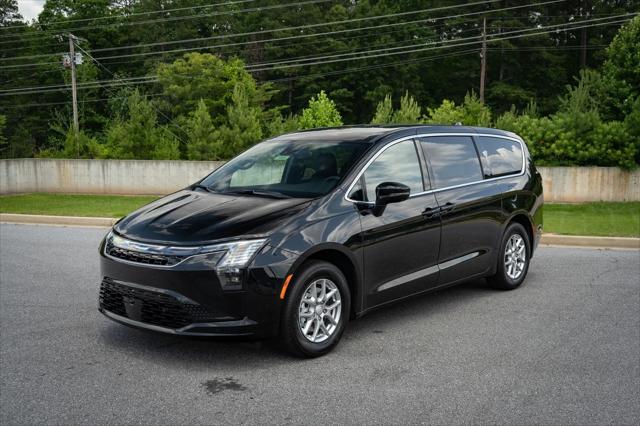 2027 Chrysler Pacifica PACIFICA SELECT