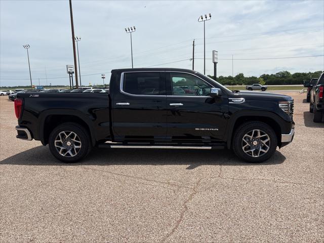 2026 GMC Sierra 1500 Crew Cab, Short Bed, SLT, 4WD