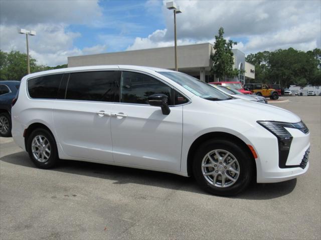 2027 Chrysler Pacifica PACIFICA SELECT