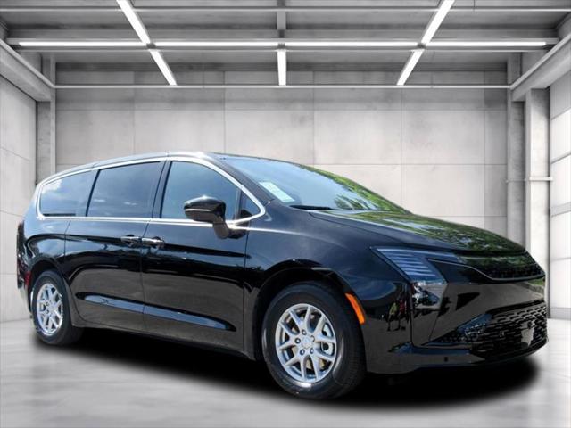 2027 Chrysler Pacifica PACIFICA SELECT