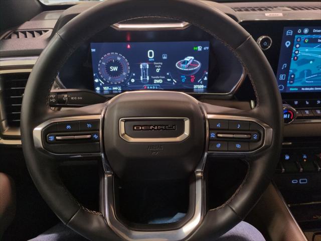 2023 GMC Canyon 4WD Crew Cab Short Box Denali