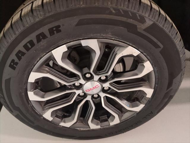 2023 GMC Canyon 4WD Crew Cab Short Box Denali