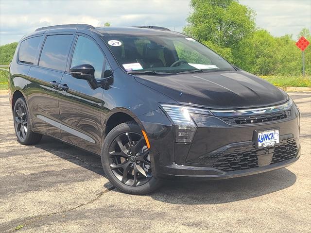 2027 Chrysler Pacifica Limited