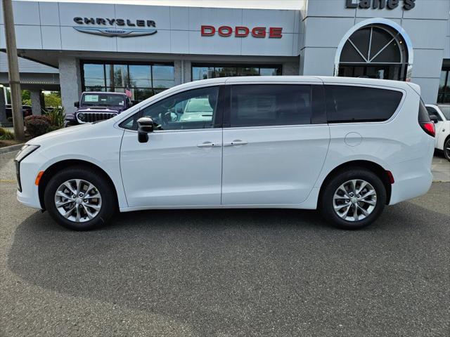 2027 Chrysler Pacifica PACIFICA SELECT AWD