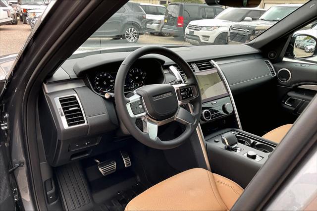 2026 Land Rover Discovery Gemini Edition