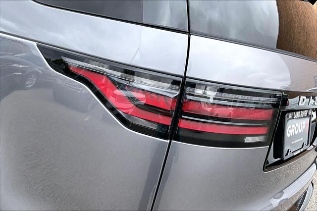 2026 Land Rover Discovery Gemini Edition