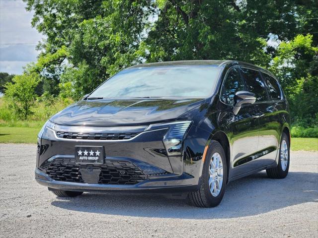 2027 Chrysler Pacifica PACIFICA SELECT