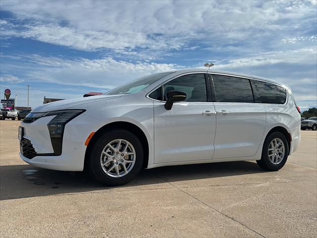 2027 Chrysler Pacifica Select for sale in Kingfisher, OK