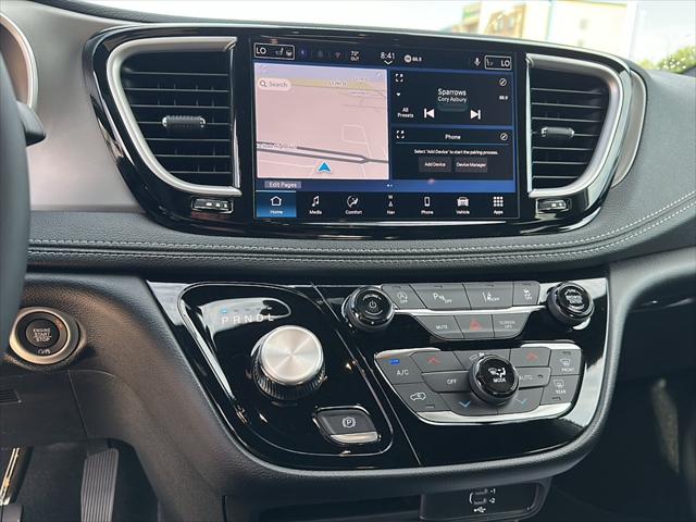 2027 Chrysler Pacifica Select