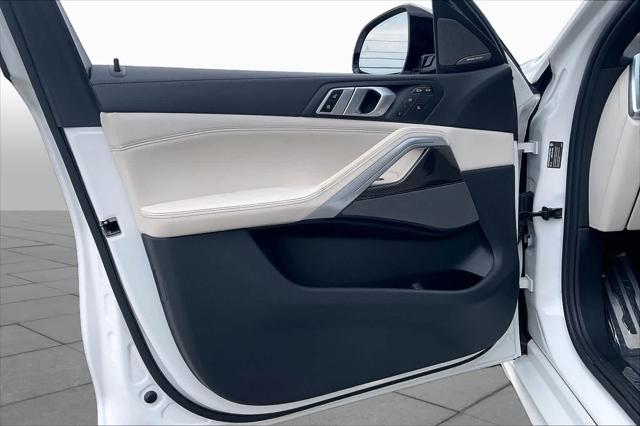 2023 BMW X6 M50i