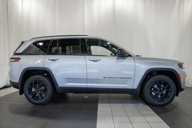 2026 Jeep Grand Cherokee GRAND CHEROKEE LAREDO ALTITUDE 4X4 2026 Jeep Grand Cherokee GRAND CHEROKEE LAREDO ALTITUDE 4X4