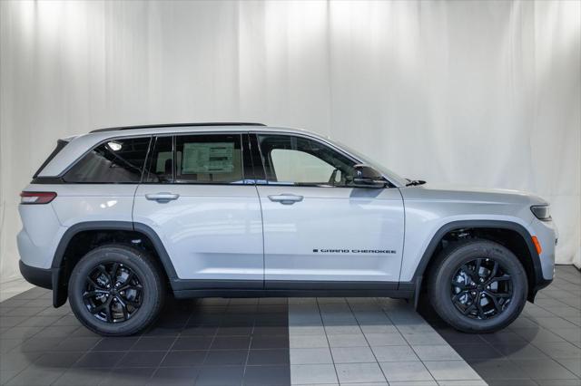 2026 Jeep Grand Cherokee GRAND CHEROKEE LAREDO ALTITUDE 4X4