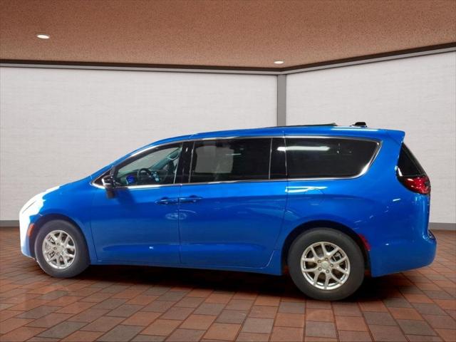 2027 Chrysler Pacifica PACIFICA SELECT