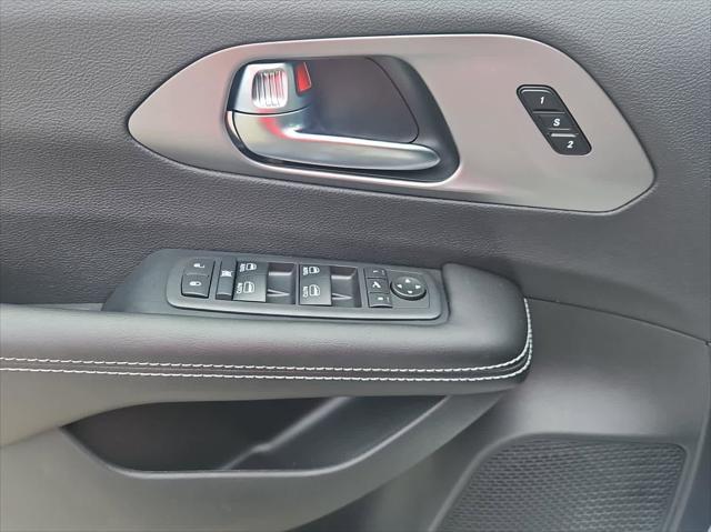 2027 Chrysler Pacifica Limited